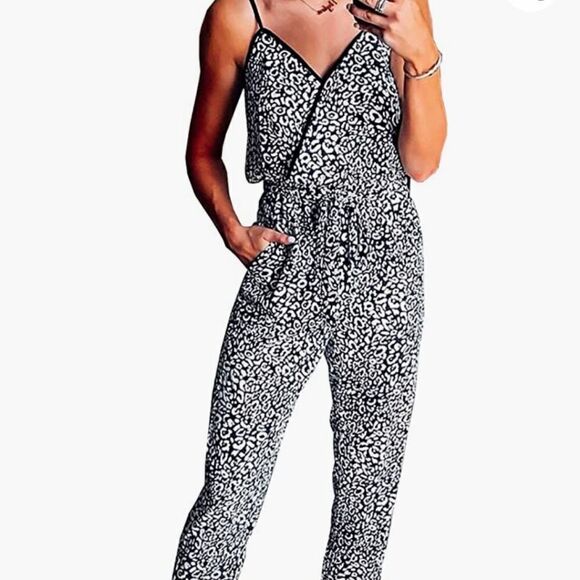 PRETTYGARDEN Women's Sexy Wrap V Neck  Spaghetti Strap Jumpsuit  NWOT Size S - Picture 2 of 10